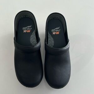 Worn twice dansko xp 2.0 size 36